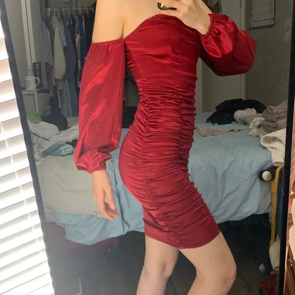 Red Dress - Picture 2 of 2